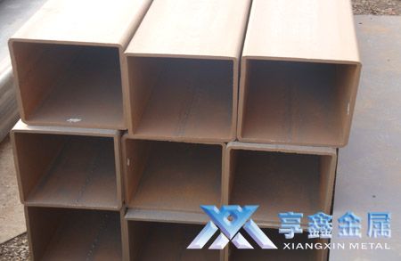 享鑫方管“高強(qiáng)度材質(zhì)要求，強(qiáng)勢(shì)打造公司品牌效應(yīng)”